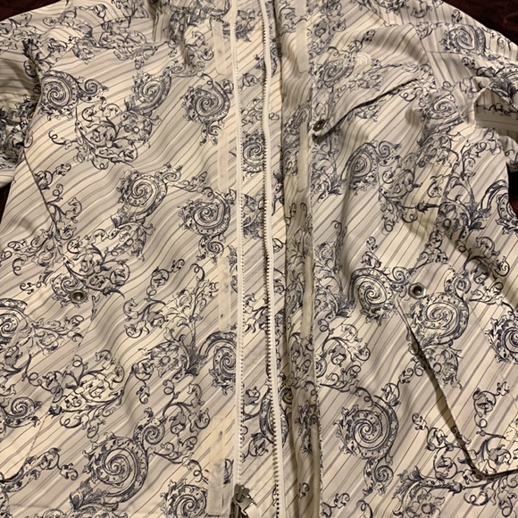 North Face Womens Hyvent waterproof lightweight jacket - Picture 3 of 12